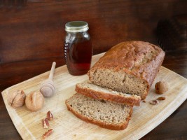 Easy recipe: Savoury honey and gorgonzola cake