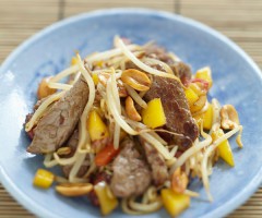 Quick recipe: Minute beef sauté with peanuts and bean sprouts