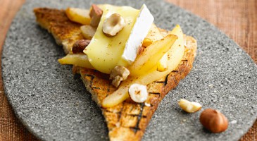 Starter recipe: Pear and brie crostini with hazelnuts