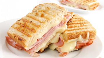Easy recipe: Ham and cheese waffles