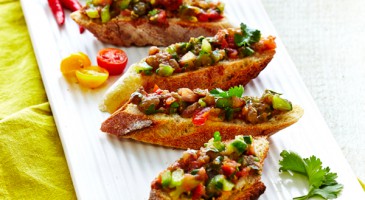 Appetizer recipe: Italian crostini with summer vegetables