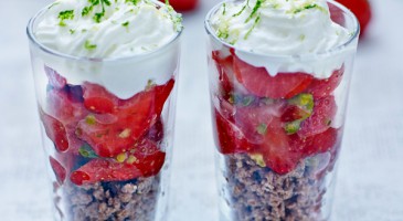 Gourmet recipe: Chocolate and strawberry crumble