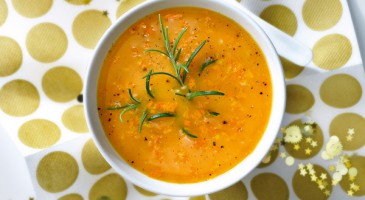 Easy recipe Carrot soup with rosemary