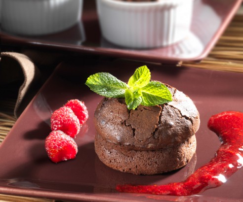 Valentine's Day easy recipes: Chocolate fondant with raspberry coulis