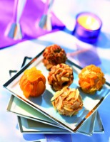 Appetizer recipe: Dried fruit balls