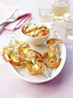 Gourmet recipe: Prawn skewers with garlic and lemon and tabbouleh