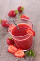 Smoothie recipe: Cherry, strawberry and pear smoothie