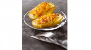 Gourmet recipe: Potatoes stuffed with cheddar and bacon