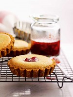 Snack recipe: Strawberry jam tartlets