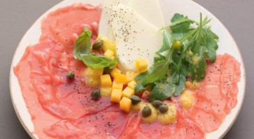 Starter recipe: Beef and pear carpaccio with mango vinaigrette