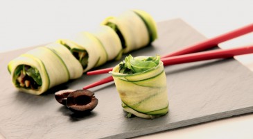Asian recipe: Olive and salmon maki