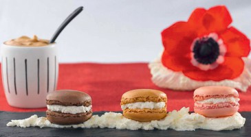 Dessert recipe: Macarons with light cream