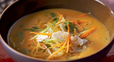 Easy recipe: Soup with crunchy vegetables